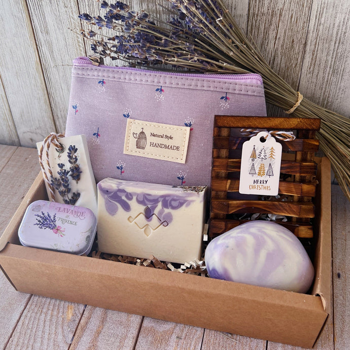 Christmas Lavender Gift Box - Woods and Mosses