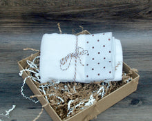 Load image into Gallery viewer, Christmas Cozy Gift Box _Facial Cloth - Woods and Mosses
