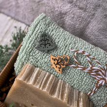 Load image into Gallery viewer, Eco Friendly Christmas Gift Box_Towel, Small Wooden Decor - Woods and Mosses