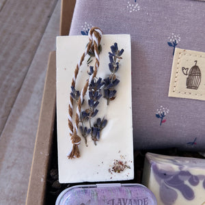 Christmas Lavender Gift Box - Woods and Mosses