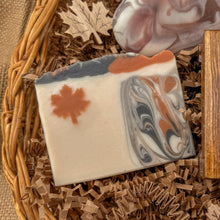 Load image into Gallery viewer, Canadian Self Care Gift Box - Woods and Mosses