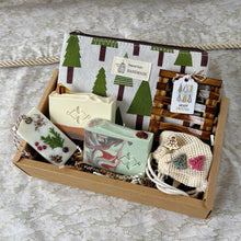 Load image into Gallery viewer, Christmas Spa Gift Box for Women - Woods and Mosses