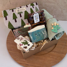 Load image into Gallery viewer, Vegan Christmas Pampering Basket - Woods and Mosses