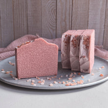 Charger l&#39;image dans la galerie, Himalayan Salt &amp; Pink Clay Soap - Woods and Mosses