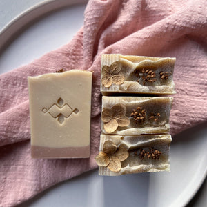 Milky_Blooms_Soap - Woods & Mosses